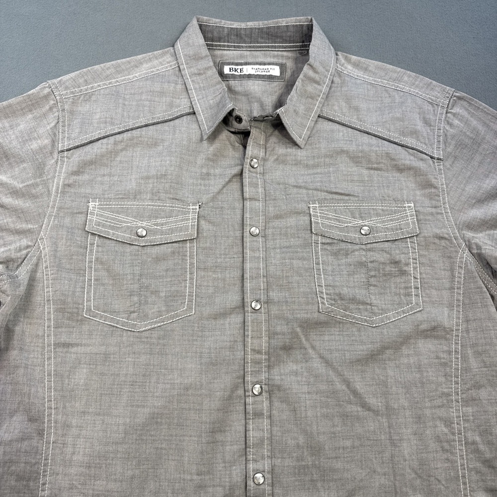 BKE Shirt Mens 2XL Extra Large GRAY Short Sleeve Pearl Snap Pockets Athletic Fit